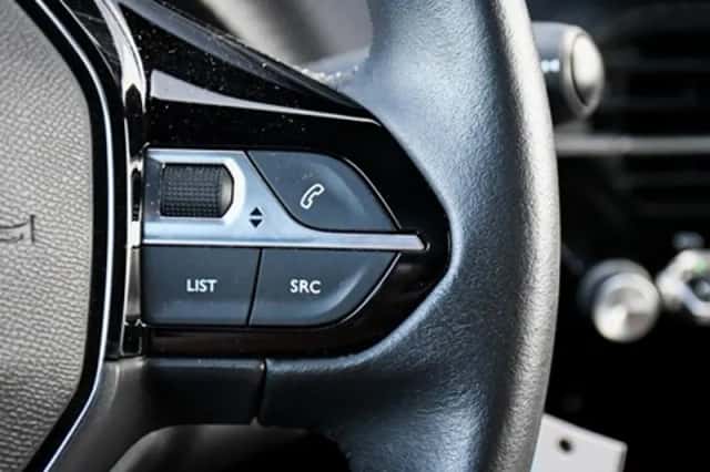 Peugeot 2008 (2024) thumbnail 25