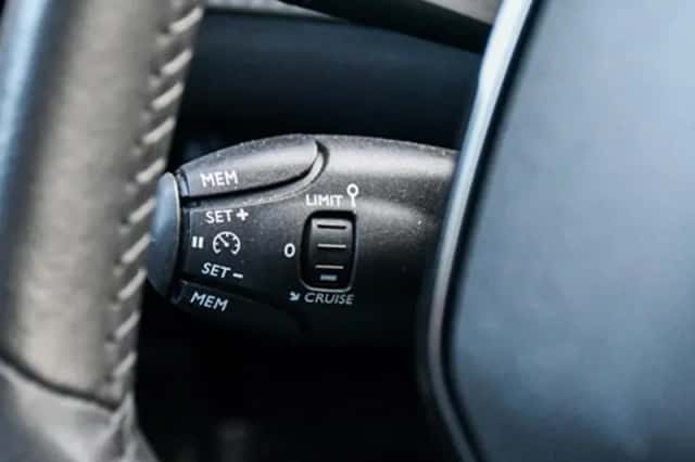 Peugeot 2008 (2024) thumbnail 27