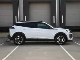 Peugeot 2008 (2024) thumbnail 4