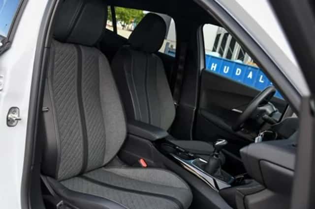 Peugeot 2008 (2024) thumbnail 10