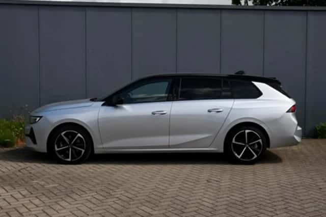 Opel Astra Sports Tourer (2024) thumbnail 3