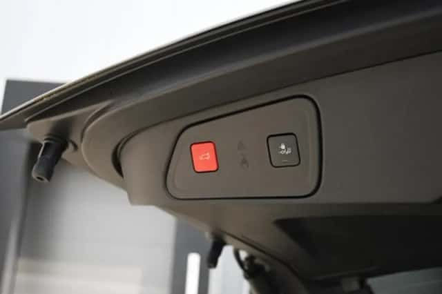 Peugeot 3008 (2024) thumbnail 16