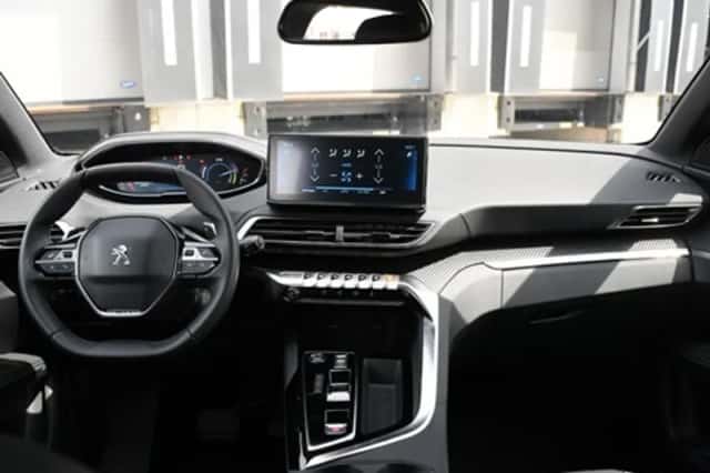 Peugeot 3008 (2024) thumbnail 17