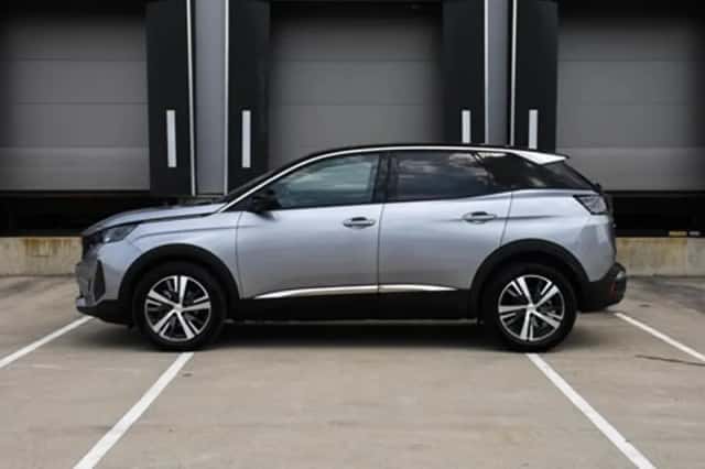 Peugeot 3008 (2024) thumbnail 3