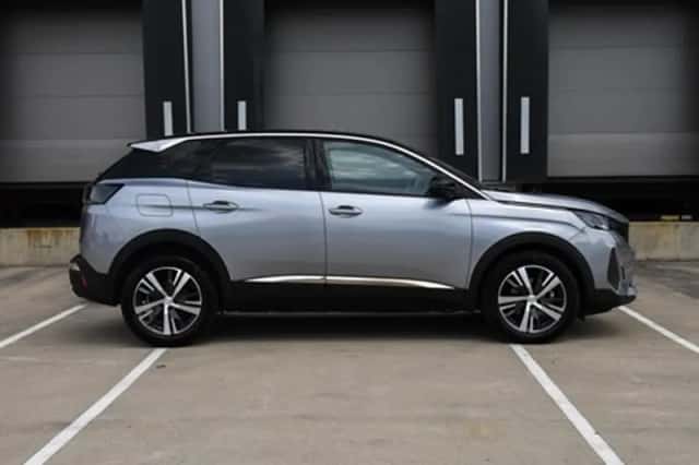 Peugeot 3008 (2024) thumbnail 4