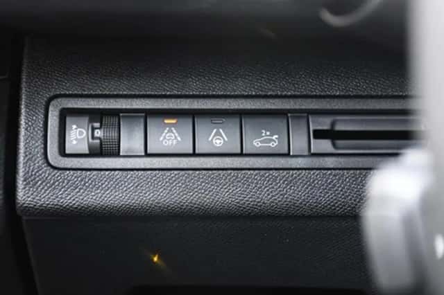 Peugeot 3008 (2024) thumbnail 34