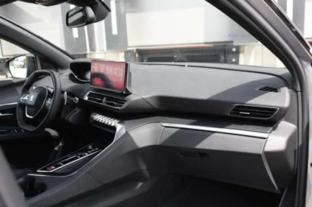 Peugeot 3008 (2024) thumbnail 9