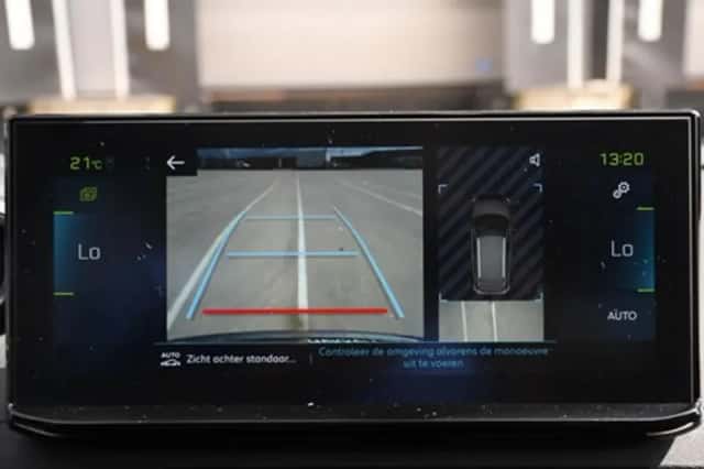 Peugeot 3008 (2023) thumbnail 22