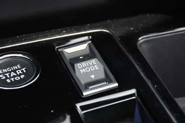 Peugeot 3008 (2023) thumbnail 26