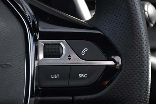 Peugeot 3008 (2023) thumbnail 28