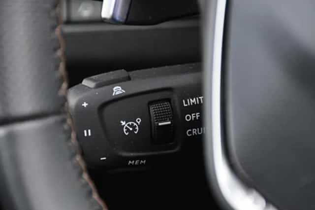 Peugeot 3008 (2023) thumbnail 30