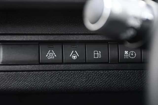 Peugeot 3008 (2023) thumbnail 31
