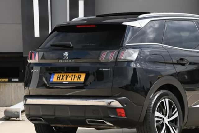 Peugeot 3008 (2023) thumbnail 6