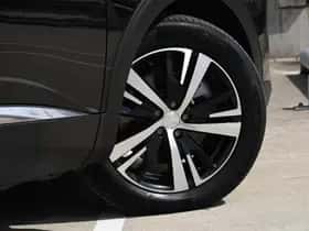 Peugeot 3008 (2023) thumbnail 7