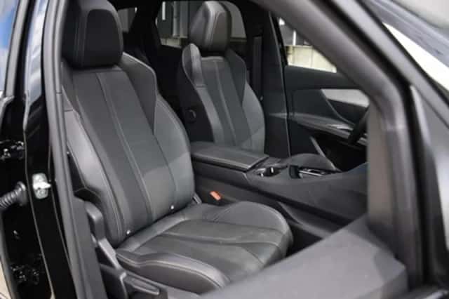Peugeot 3008 (2023) thumbnail 10