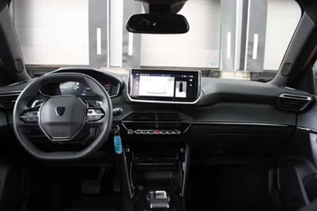 Peugeot 2008 (2024) thumbnail 13