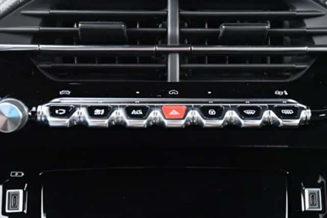 Peugeot 2008 (2024) thumbnail 22
