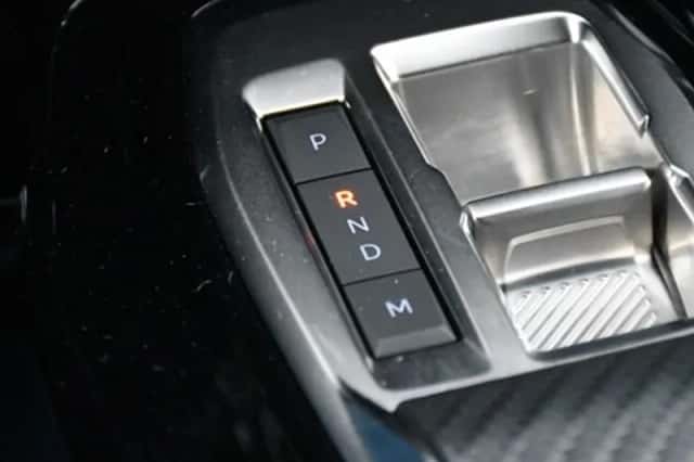 Peugeot 2008 (2024) thumbnail 25