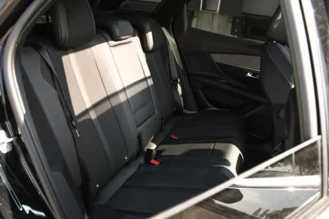 Peugeot 3008 (2023) thumbnail 12