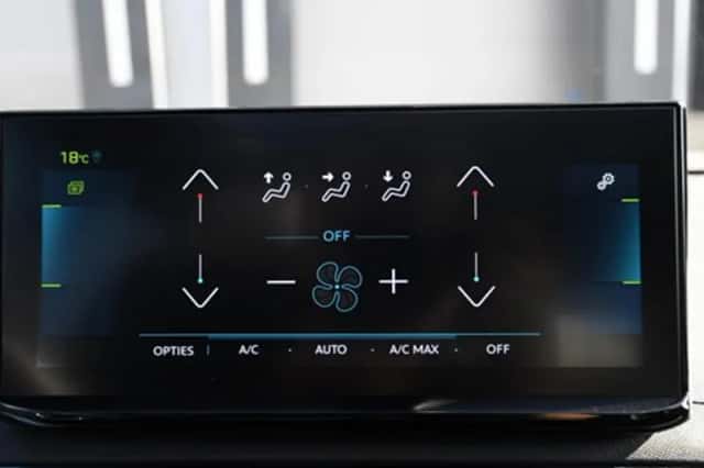 Peugeot 3008 (2023) thumbnail 22
