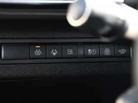 Peugeot 3008 (2023) thumbnail 32