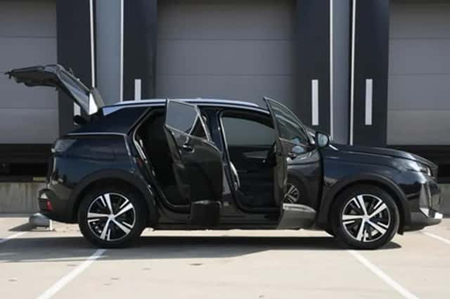 Peugeot 3008 (2023) thumbnail 36