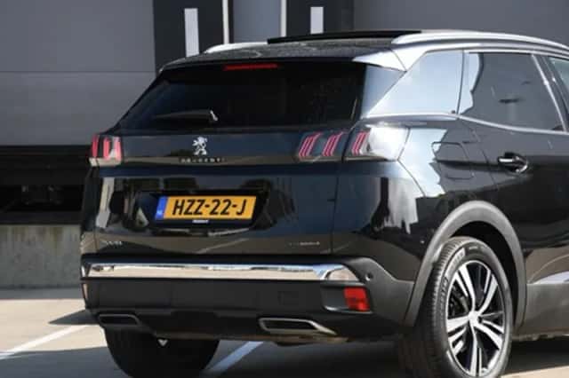 Peugeot 3008 (2023) thumbnail 6