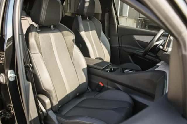 Peugeot 3008 (2023) thumbnail 10