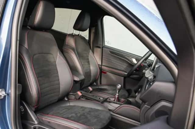 Ford Kuga (2023) thumbnail 11