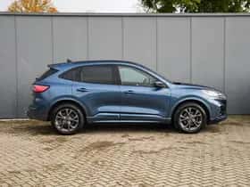 Ford Kuga (2023) thumbnail 4