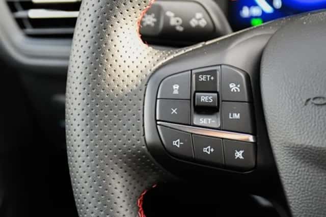 Ford Kuga (2023) thumbnail 36