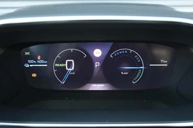 Peugeot e-2008 (2025) thumbnail 15