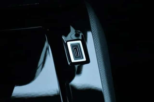 Peugeot e-2008 (2025) thumbnail 25
