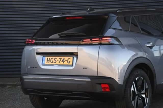 Peugeot e-2008 (2025) thumbnail 5