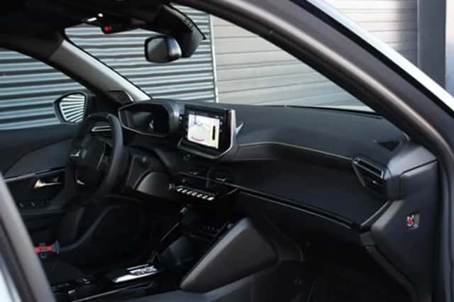 Peugeot e-2008 (2025) thumbnail 9