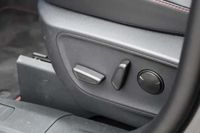Ford Kuga (2023) thumbnail 11