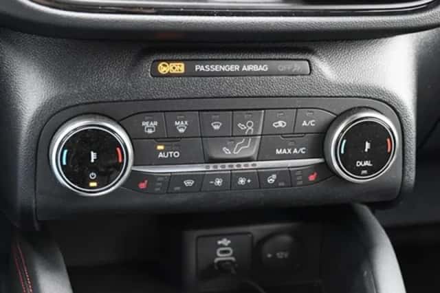 Ford Kuga (2023) thumbnail 27