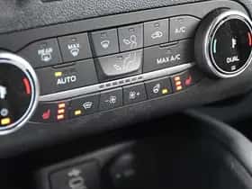 Ford Kuga (2023) thumbnail 28