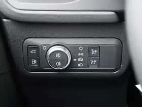 Ford Kuga (2023) thumbnail 35