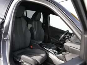 Peugeot 2008 (2024) thumbnail 11
