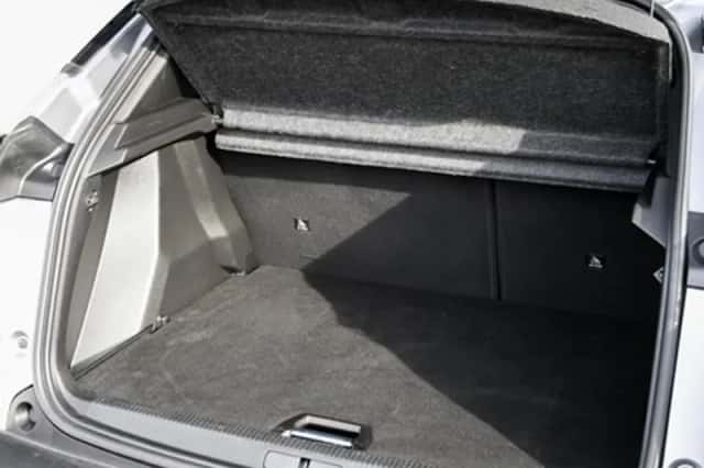 Peugeot 2008 (2024) thumbnail 13