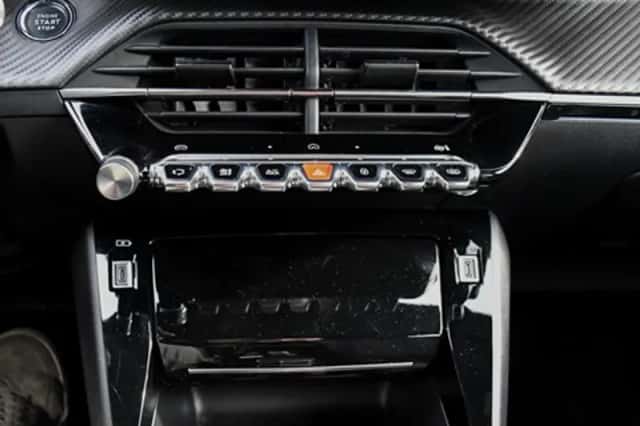 Peugeot 2008 (2024) thumbnail 23