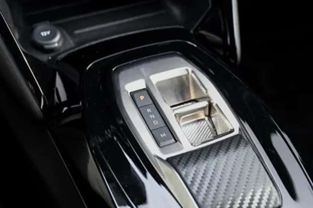 Peugeot 2008 (2024) thumbnail 25