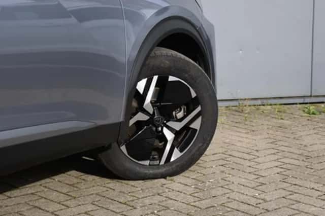 Peugeot 2008 (2024) thumbnail 7