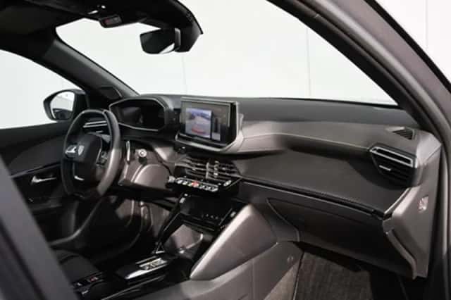 Peugeot 2008 (2024) thumbnail 9