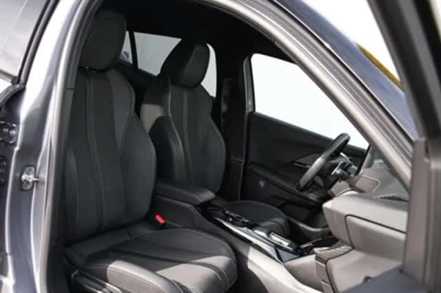 Peugeot 2008 (2024) thumbnail 11