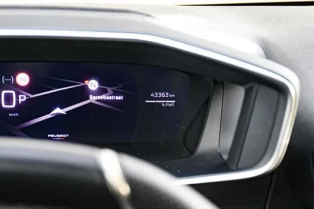 Peugeot 2008 (2024) thumbnail 17