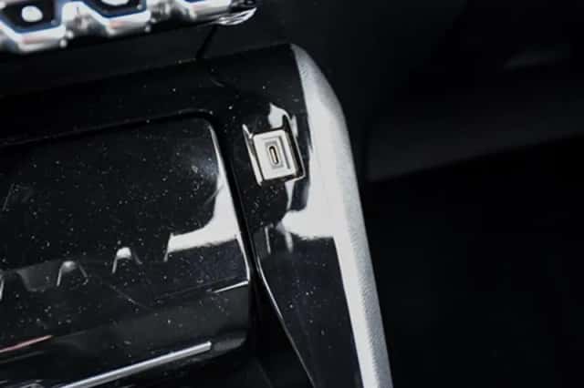 Peugeot 2008 (2024) thumbnail 24