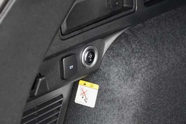 Ford Kuga (2023) thumbnail 16