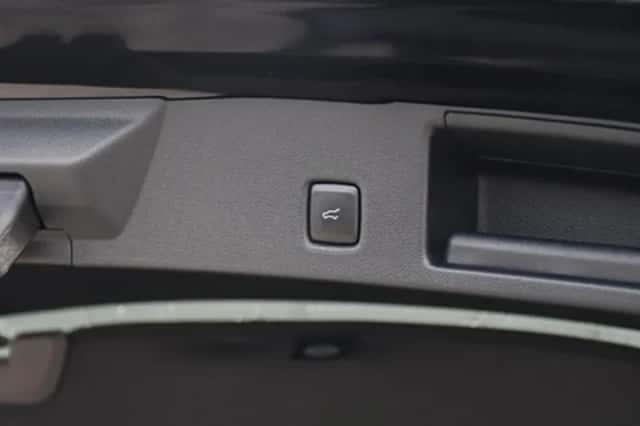 Ford Kuga (2023) thumbnail 18